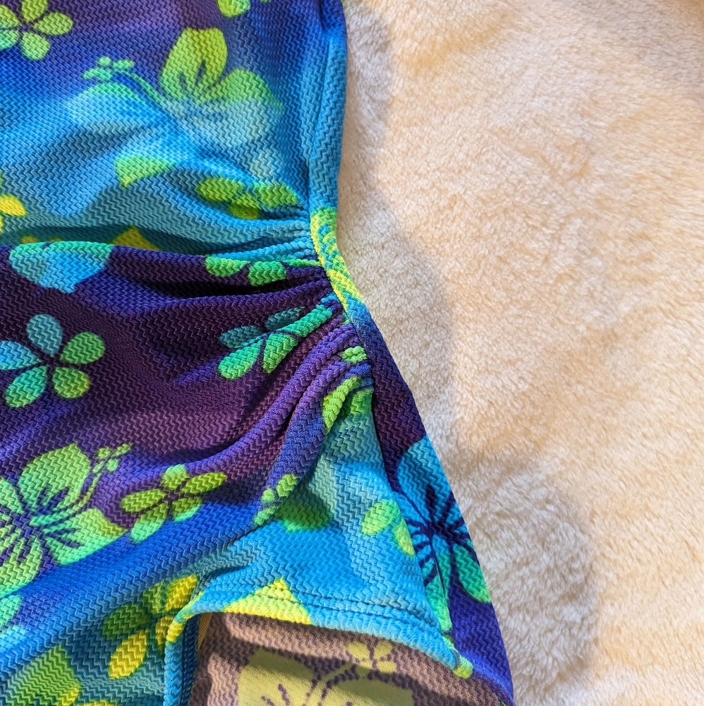 Bathing Suit - Picture 5 of 6